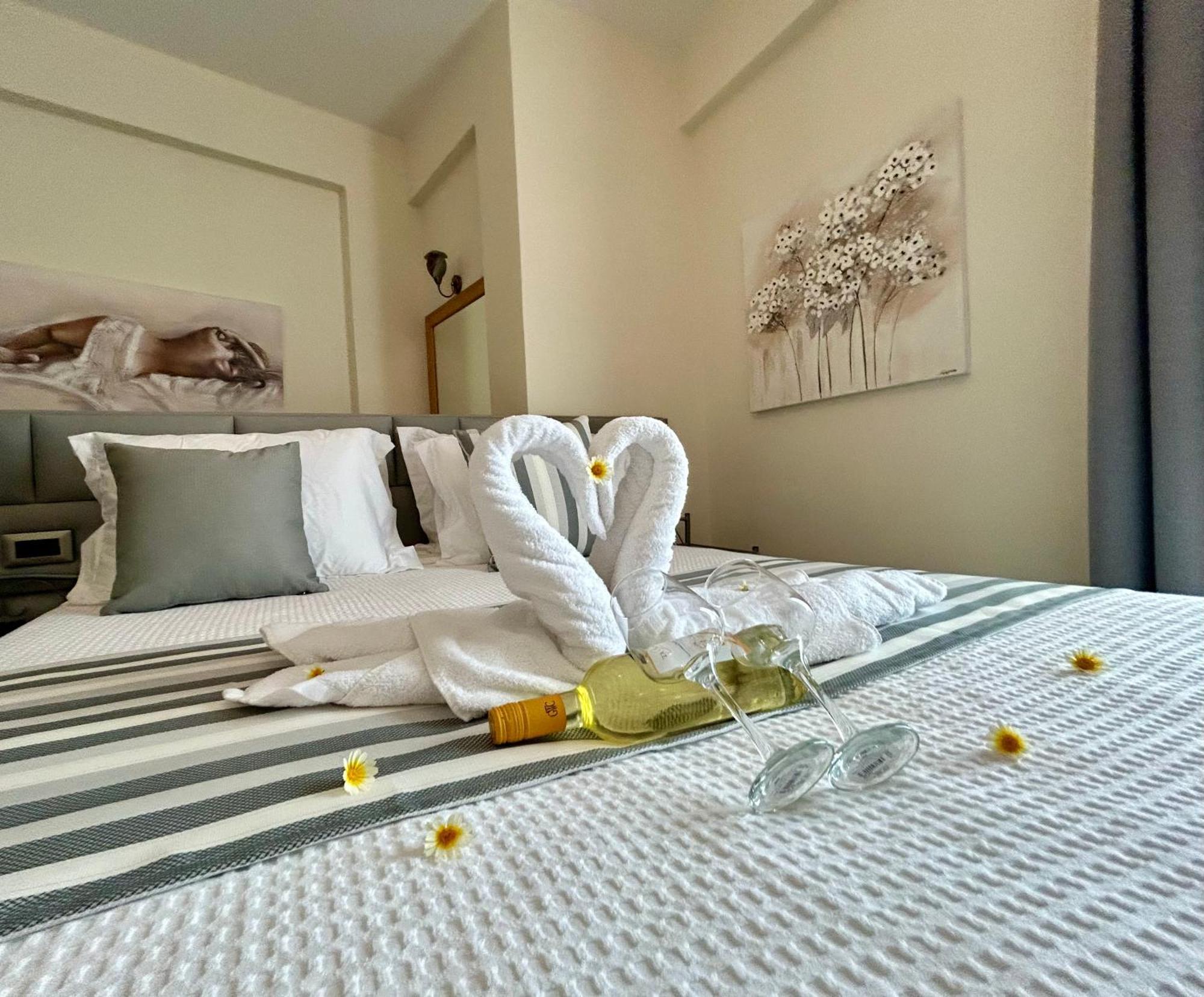 Golden Moments Luxury Stone Villas B Mesaria Esterno foto
