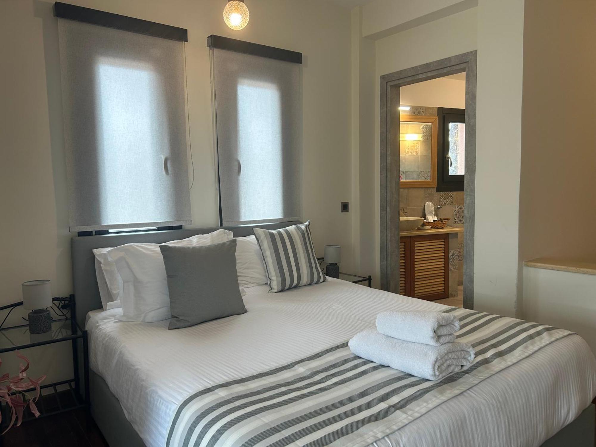 Golden Moments Luxury Stone Villas B Mesaria Esterno foto